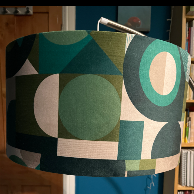 Geometric velvet on flower: Irish queen 