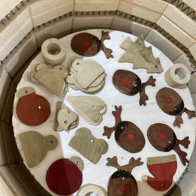 Pottery Christmas decorations kit for home