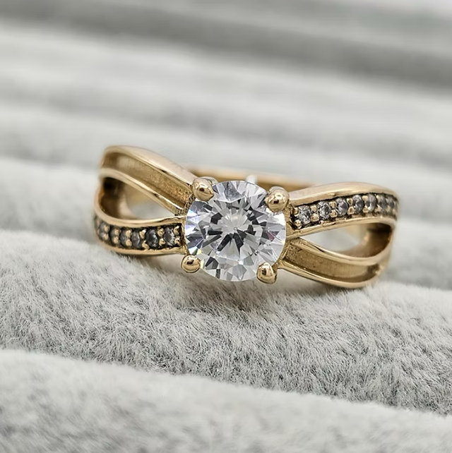 9k Gold solitaire cz infinity