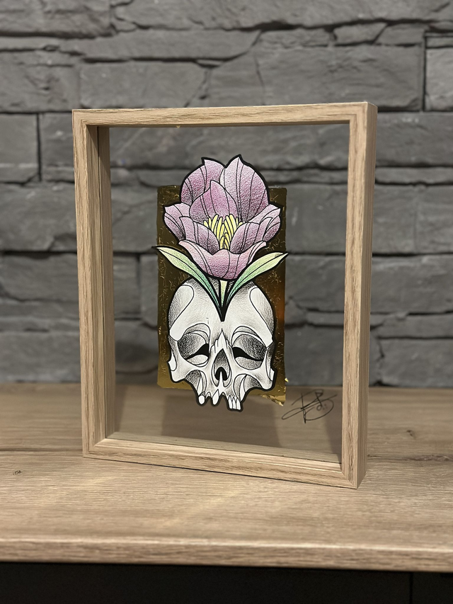 Cadre Skull and Flower (27Hx22L)