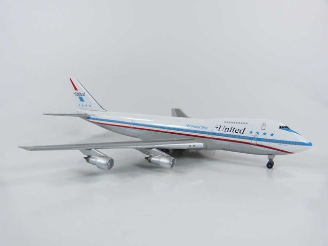 United Airlines B747-122  (N4735U), 1:400