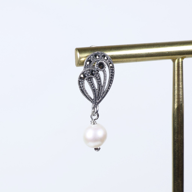 Pair of Elegant Sterling Silver 925 Art Deco Style Cream Coloured Fresh Water Pearl Marcasite Gemstone Ribbon Design Drop Dangle Earrings