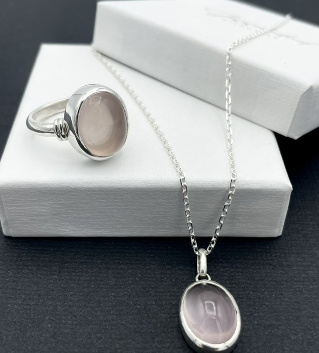 Parure bague et pendentif quartz rose