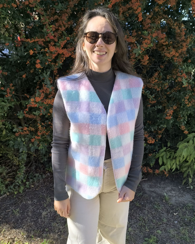 Gilet de berger blanc à carreaux multicolores 