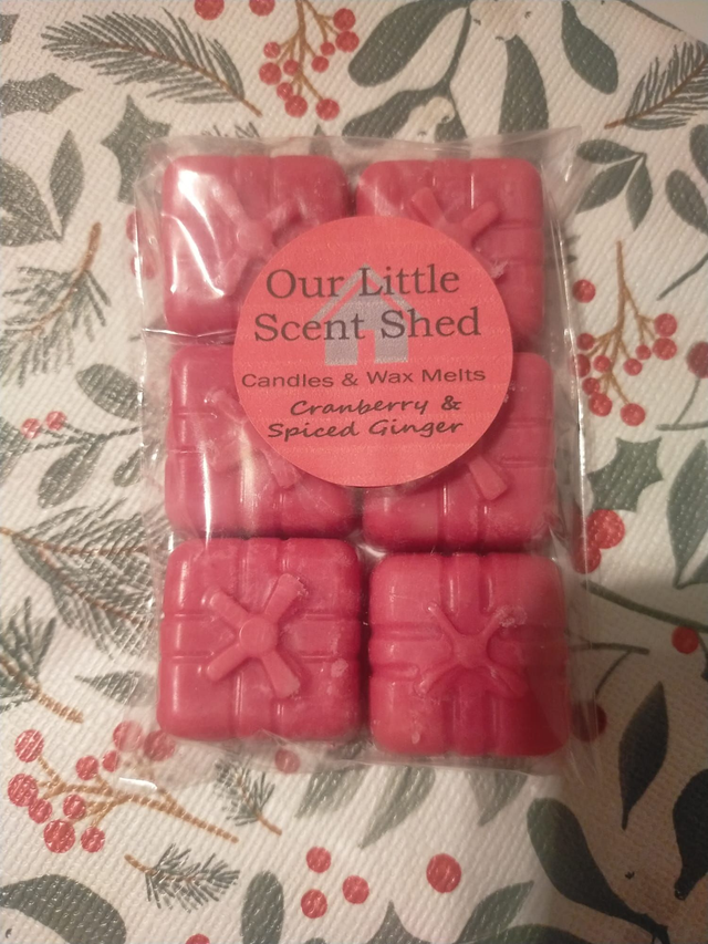 CRANBERRY AND SPICED GINGER