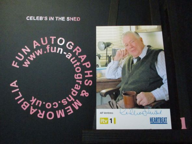 William Simons (Alf Ventress) Original Pre-Print Yellow Heartbeat 6x4 Cast Card (1)