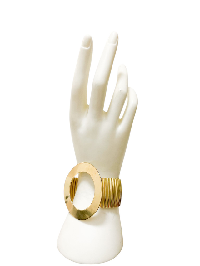 Bracciale con fascia rigata e oblò grande