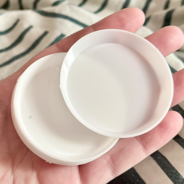 Small plastic bowls 5cm x 1cm Sold individually 