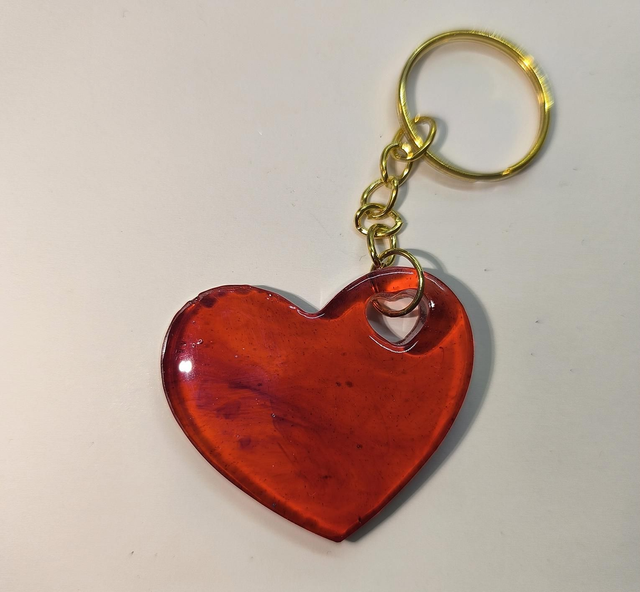 Porte clés coeur rouge fumé 