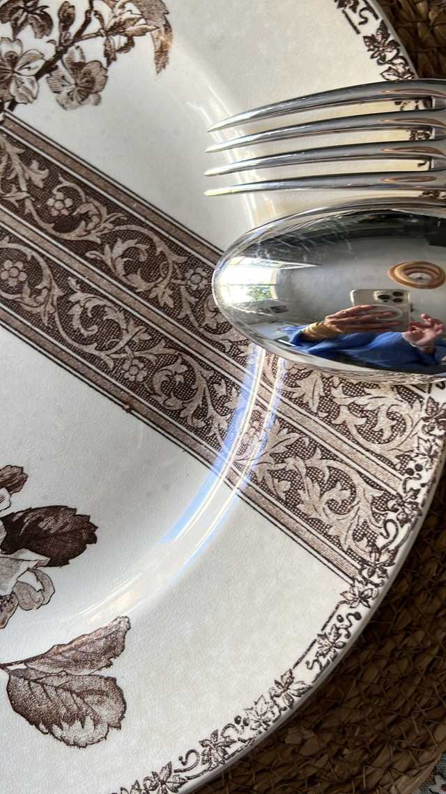 EMILE - Plat rond Choisy le Roi pour E. Bourgeois - Le Grand Dépôt - Terre de Fer