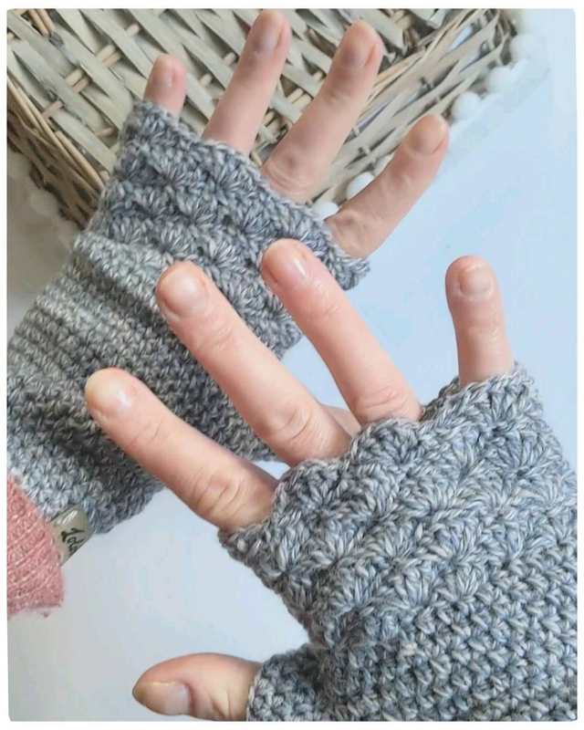 Mitaines au crochet en laine mérinos – gris chiné
