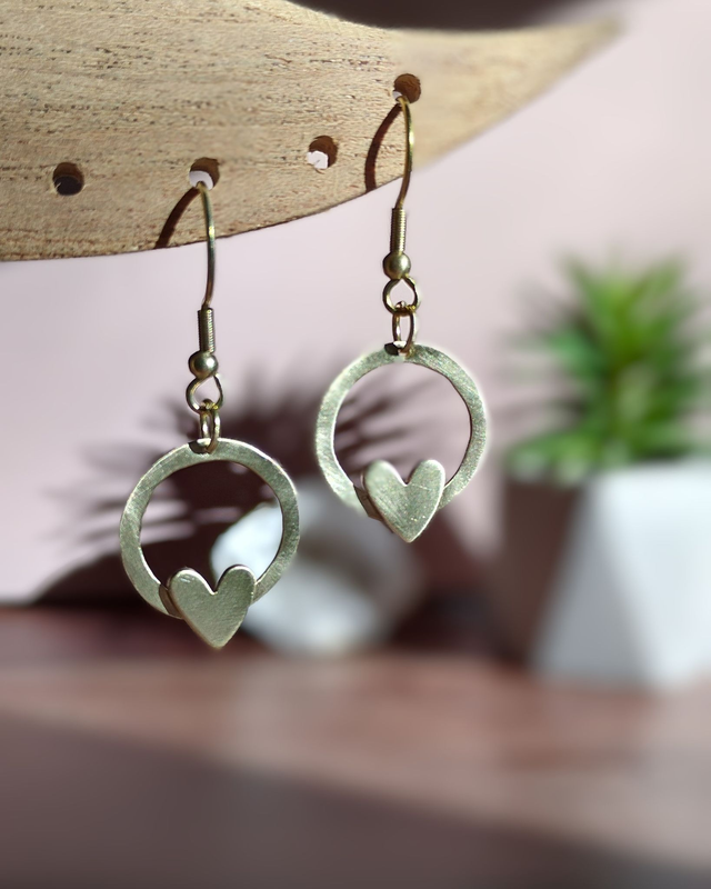 Boucles d&#039;oreille cœur de laiton