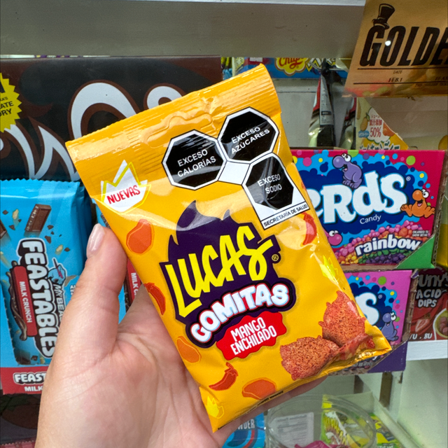 Lucas gomitas mango enchilado 