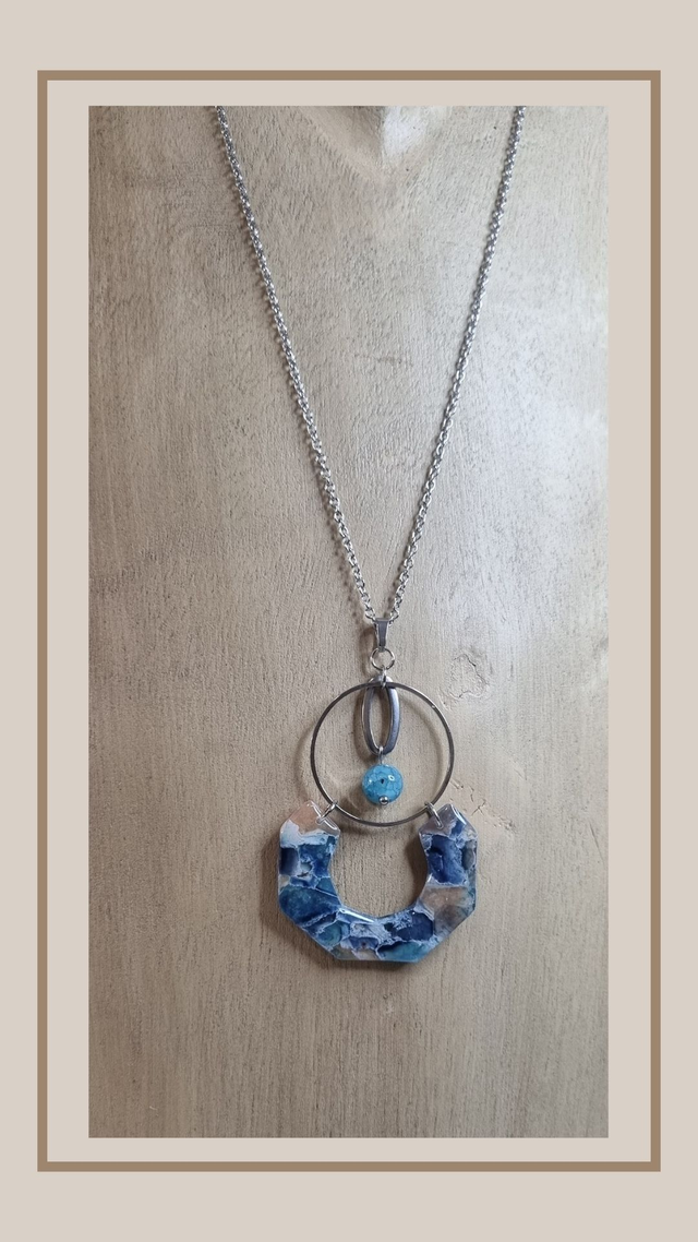 Collier bleu océan ennéagone 