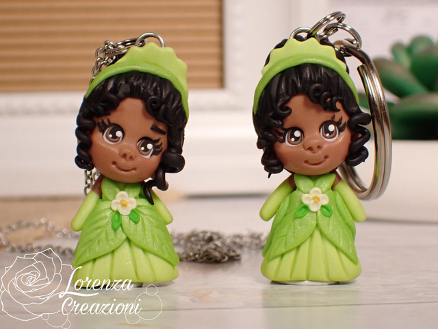 Collana e/o portachiavi modellato a mano artigianalmente, principessa Tiana, la principessa e il ranocchio