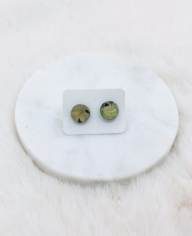 Puces d'Oreilles vert clair