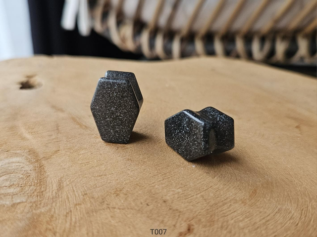 Coffin Crystal Black (T007)