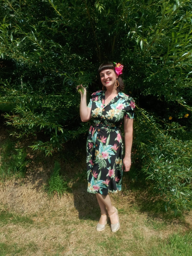 Robe tropicale/tiki noire 