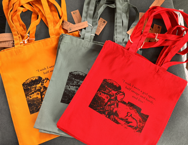 Emily Brontë inspired tote bag "I wish I was a girl again" available in 4 colours 
