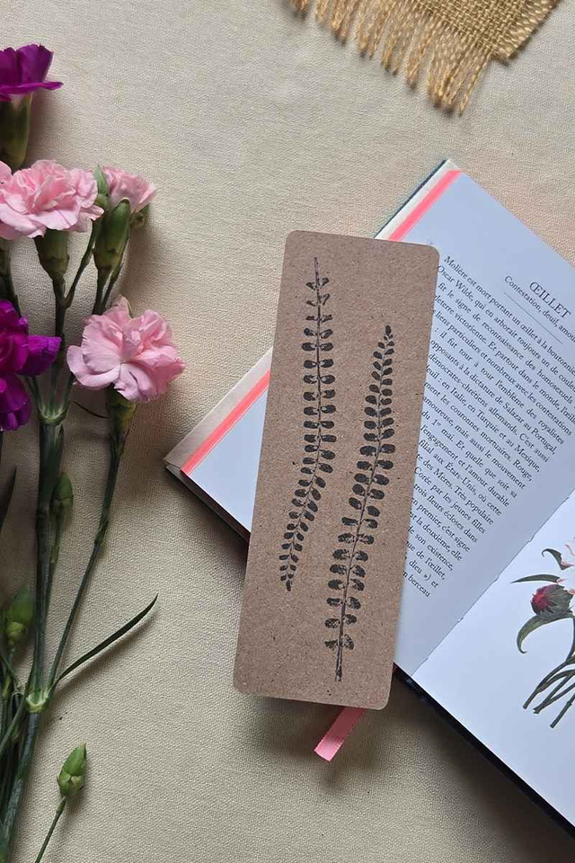 Marque-page botanique en impression végétale minimaliste - Capillaire des murailles 