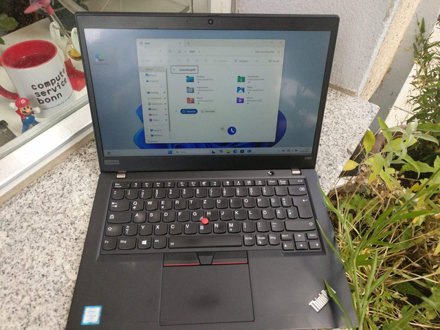 ThinkPad X390 16GB Ram 500GB SSD Intel i5 Windows 11 