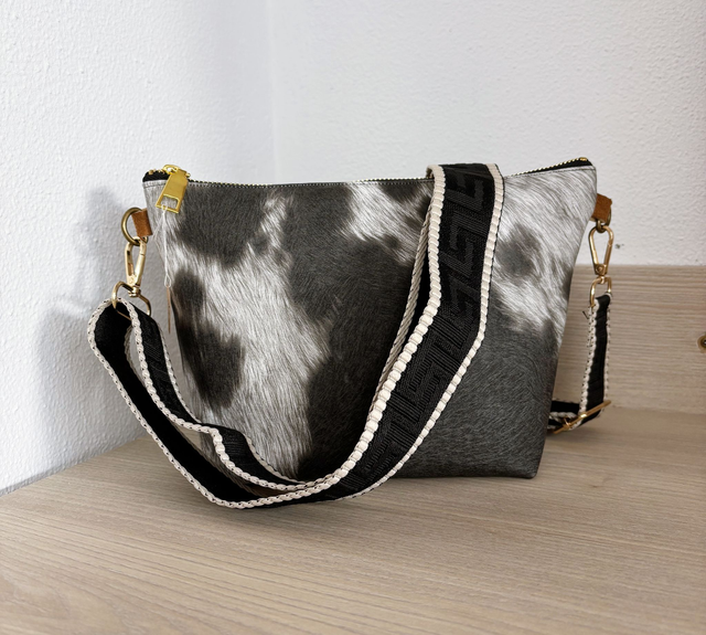 Bolso bandolera artesanal de cuero vegano trenzado – Elegancia y sostenibilidad en un solo accesorio