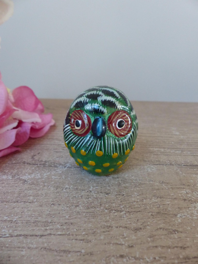Figurine miniature chouette en plâtre peinte main vintage, chouette ovale verte cadeau porte bonheur, chouette décoration maison campagne