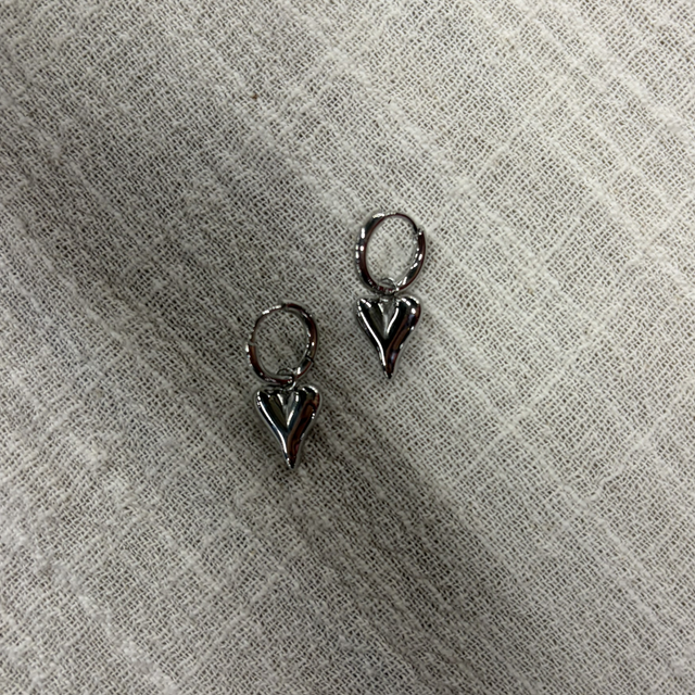 Oorbellen hartjes zilver 
