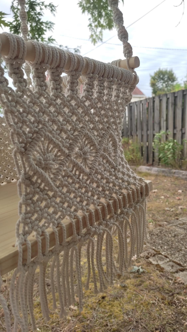 Balançoire bébé en macramé