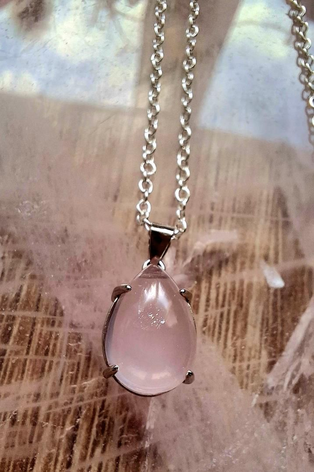 Rose quartz teardrop pendant with 18 inch chain