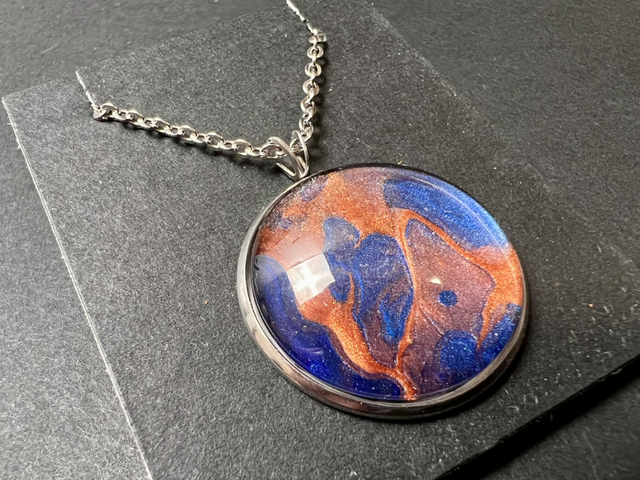 Blue & Copper Round Pendant Necklace