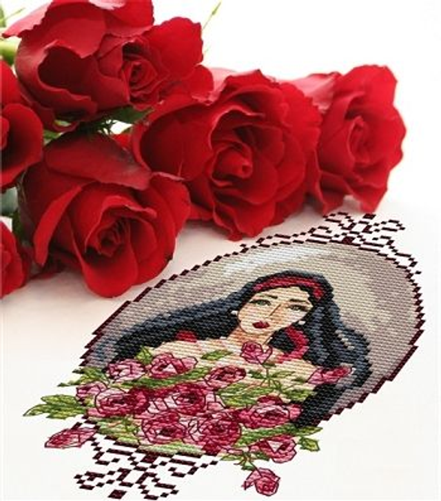 MI02 Scarlet, the Roses' Cameo © 2016