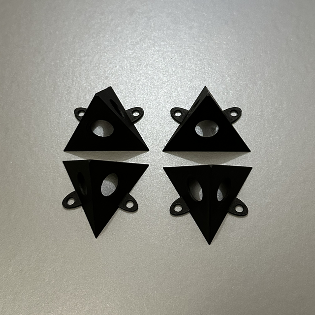 Plastic Triangles (4 Pack) For Support Under Wood/other Materials When Painting