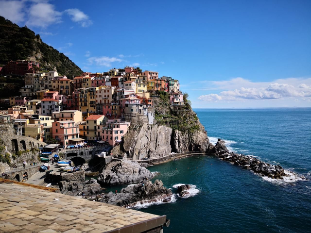 PISA and 5 TERRE TOURS 12 Hours pick-up drop-off Florence city Mercedes and private driver English speacking - CHOOSE YOUR MERCEDES CLASS