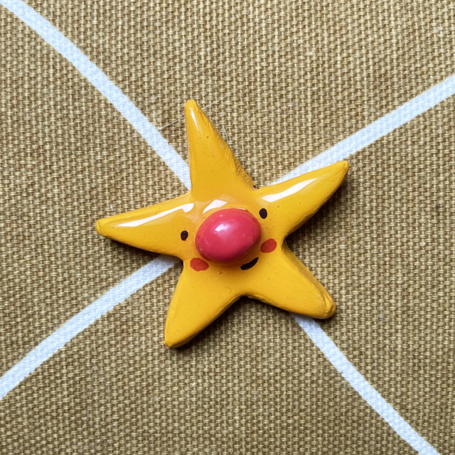 Pin&#039;s étoile gros nez