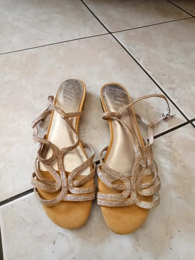 Sandales doré taille 39 MARCO TOZZI