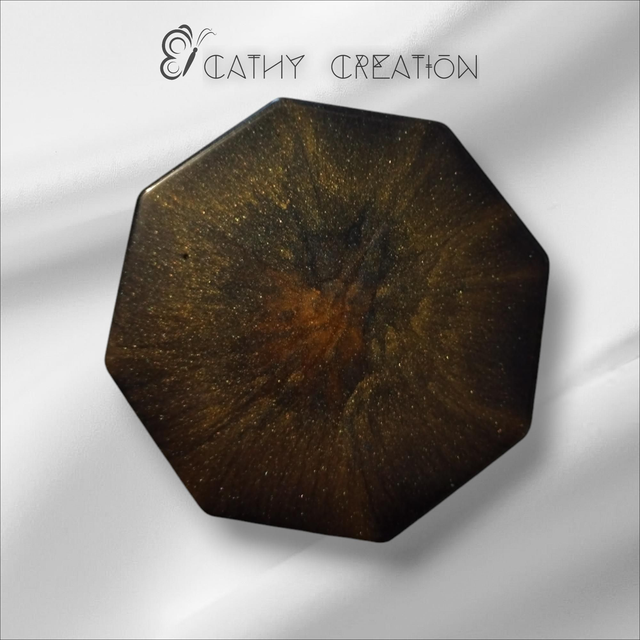 Sous verre noir et doré 