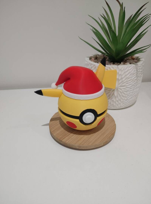 Pikachu Noël