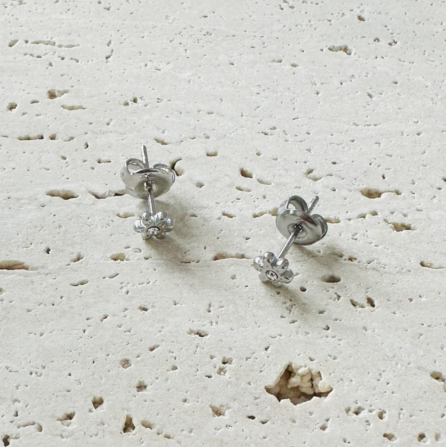 Oorknopjes bloemetjes 