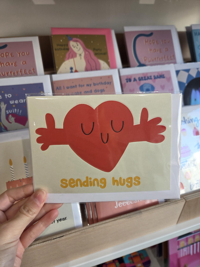 Sending Hugs Greetings Card - MD-009