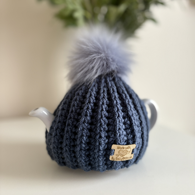 Crochet Tea Cosy for two cup pot