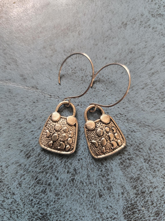 Earrings silver handbag bubble detail