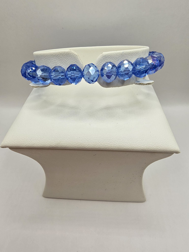 Light Blue Faceted Glass Bead Bracelet.