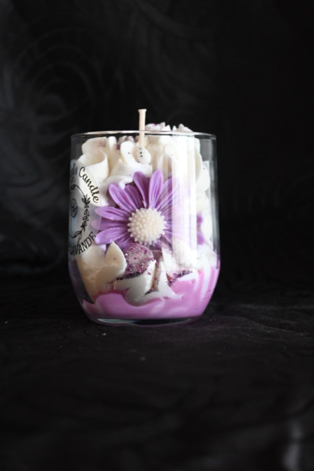 Bougie parfumée Fleur de Lavande – Relaxation et douceur naturelle