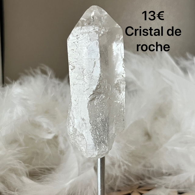 Cristal de roche sur pied 