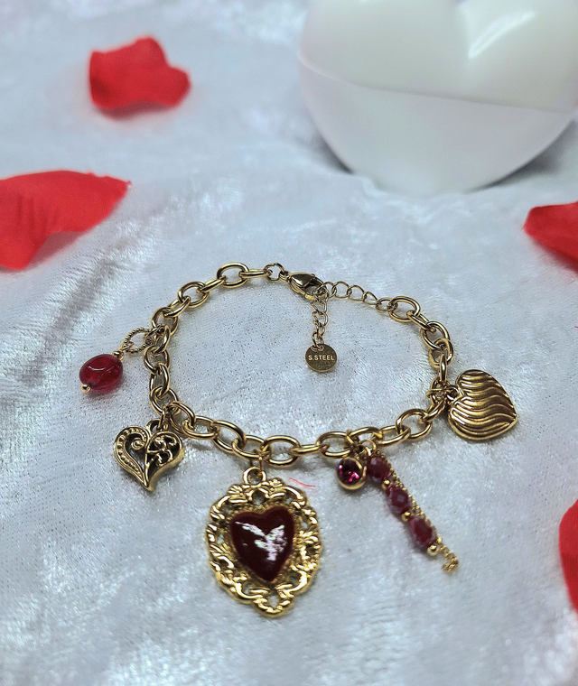 Agathe-Bracelet pampilles et cœur rouge