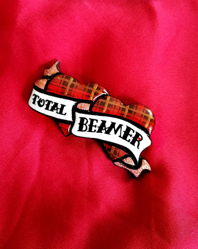 Total Beamer Double Heart Brooch