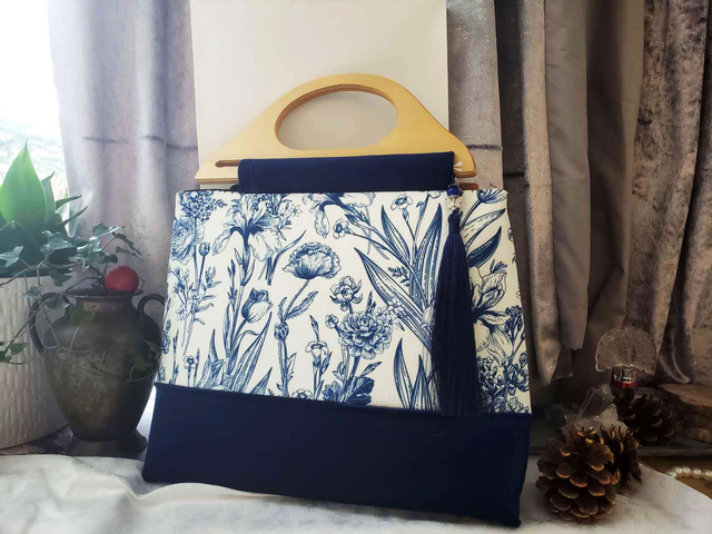 Blue Flowers Imprint - Wooden Handle Bag