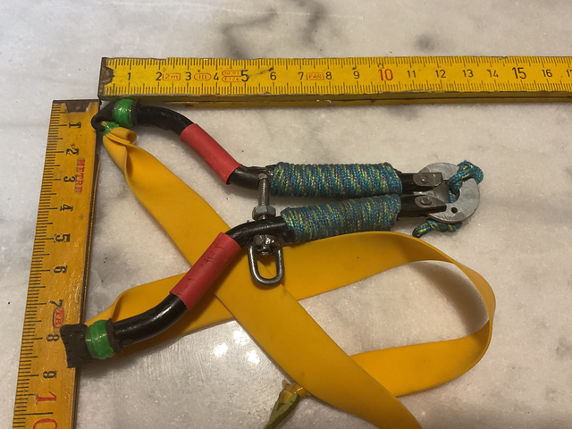 06B36 ... Lance pierre réglable fabriqué à vidauban reservé à ceux qui font partie du club LP83