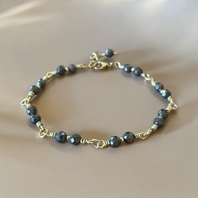 Bracelet chaîne avec perles de Pyrite